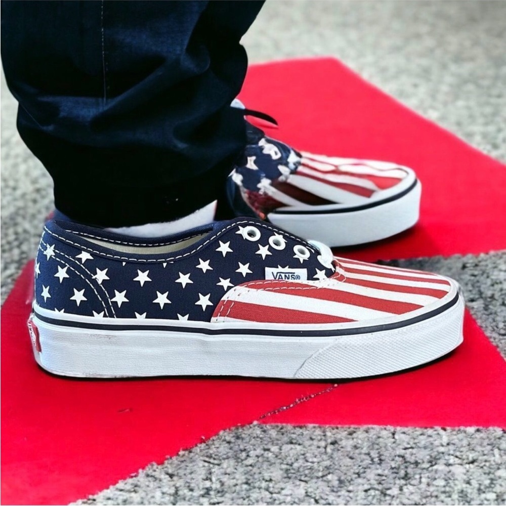 Vans Authentic Stars & Stripes Kids Sneakers. NWT! Sz 13